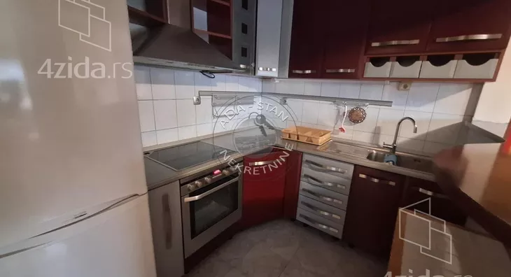 Petosoban stan | 4zida