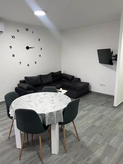 Veljka Vlahovića 8 | 4zida.rs