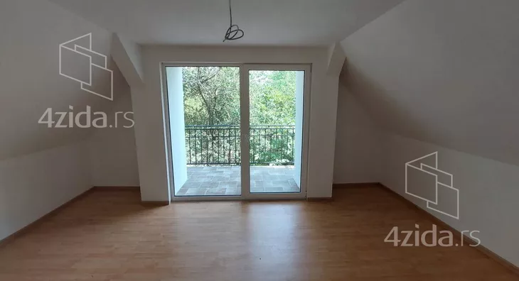 Turistički objekat | 4zida