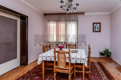 Jovana Skerlića | 4zida.rs