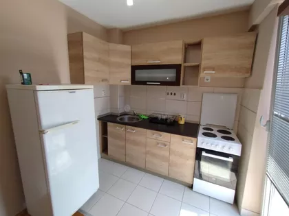 Crveni Pevac | 4zida.rs