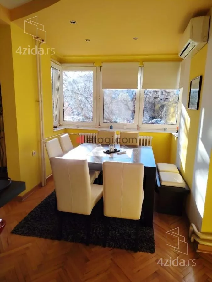 Troiposoban stan | 4zida