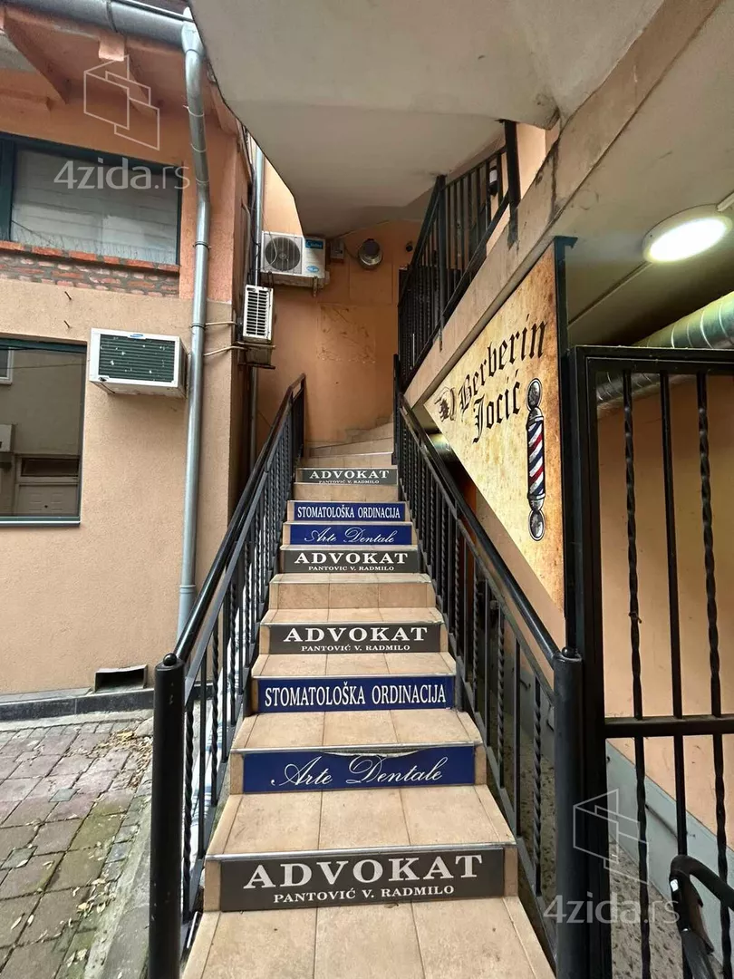Lokal | 4zida