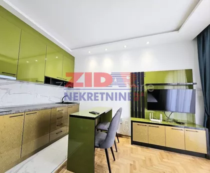 Mijaila Radovića | 4zida.rs