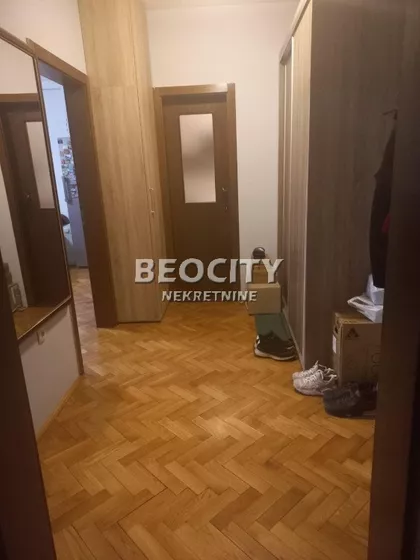 Jovana Dučića | 4zida.rs