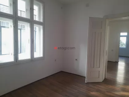 Autobuska Stanica | 4zida.rs