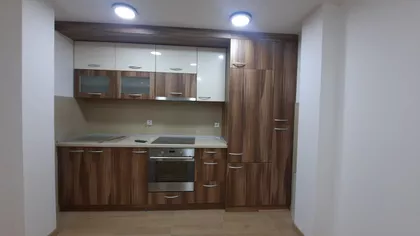 Trg Kosturnica | 4zida.rs