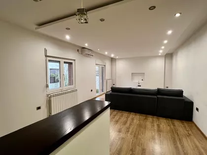 Crveni Krst Zvezdara | 4zida.rs