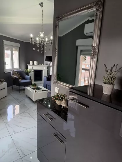 Vojvode Vlahovića | 4zida.rs