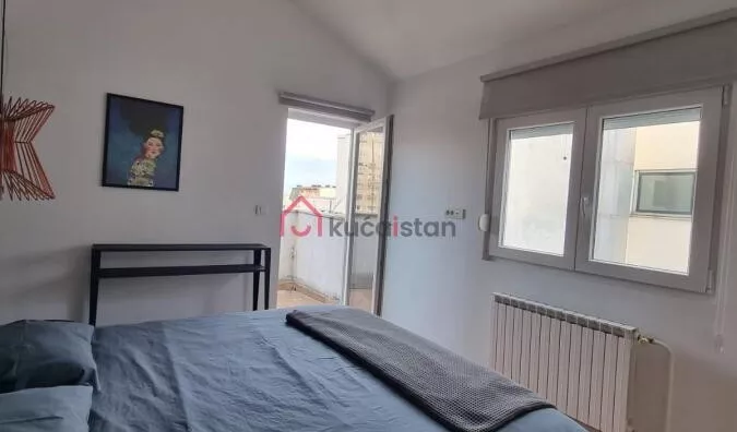 Sedmosoban stan | 4zida