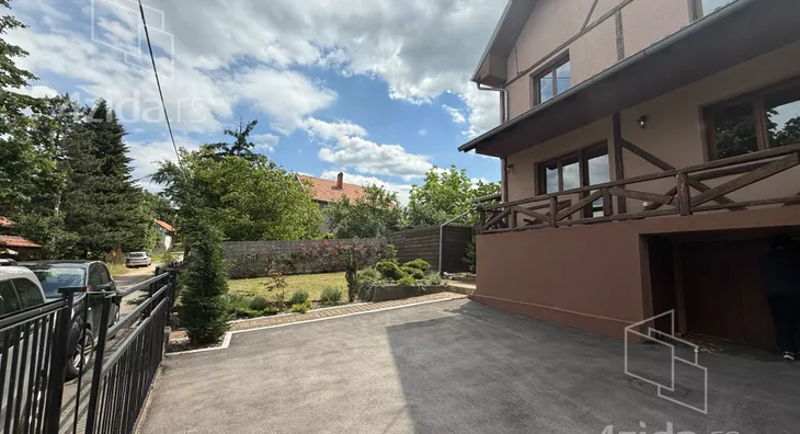 4-etažna kuća | 4zida