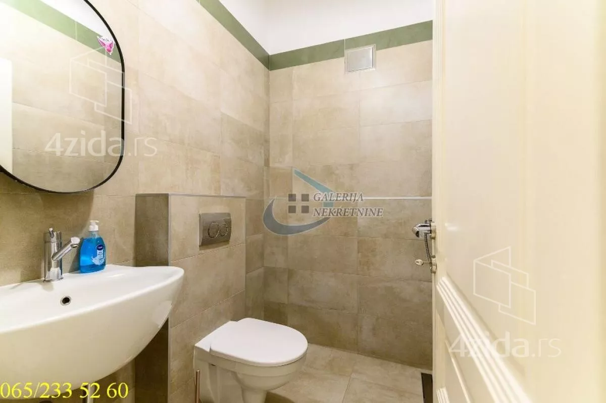 Četvoroiposoban stan | 4zida