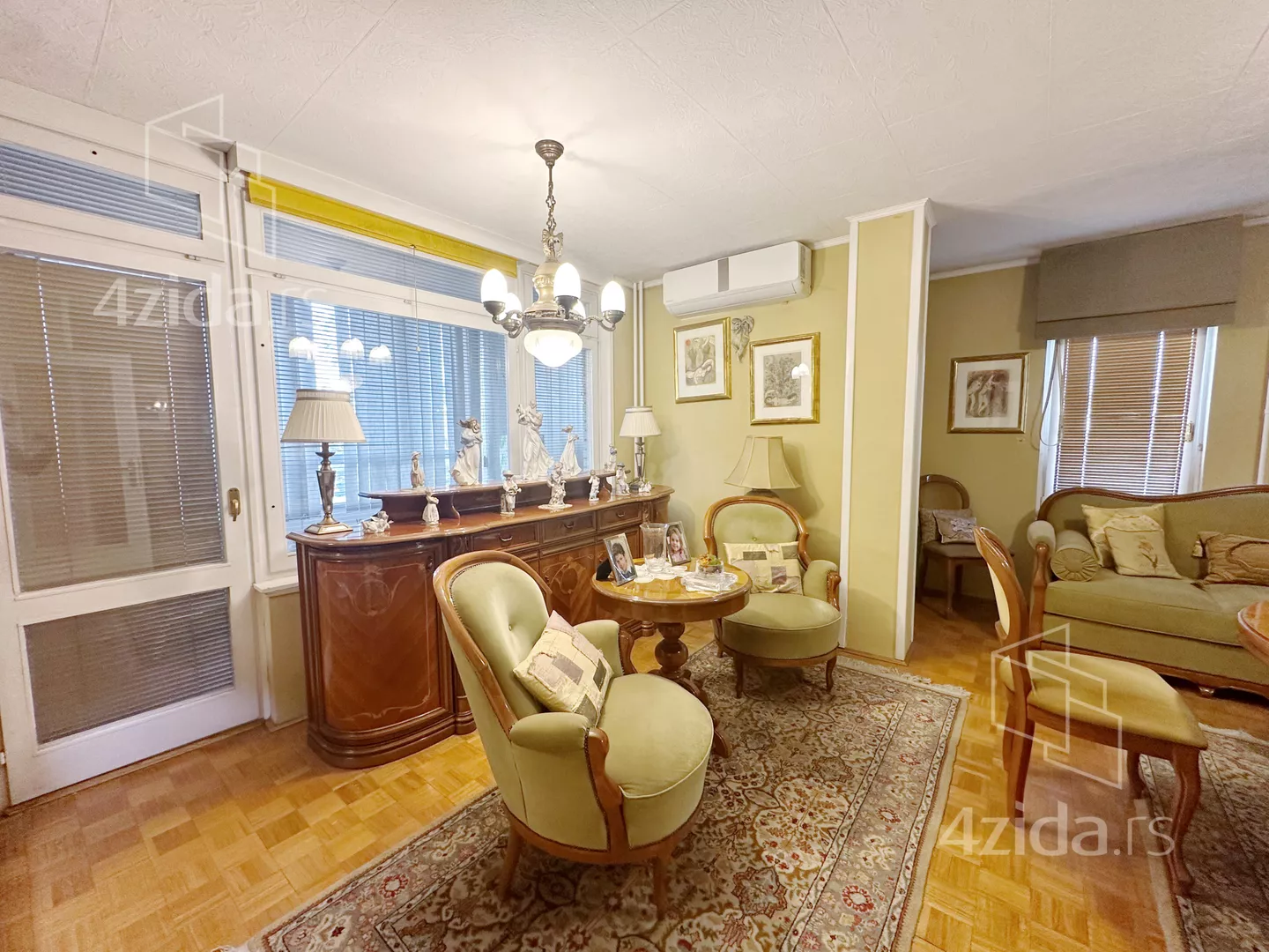 Četvoroiposoban stan | 4zida