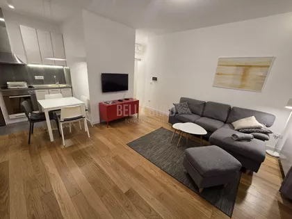 Gospodara Vučića | 4zida.rs