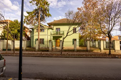 Nikole Tesle 30 | 4zida.rs