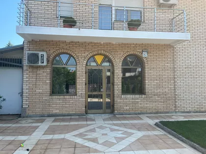 25 Maja 81 | 4zida.rs