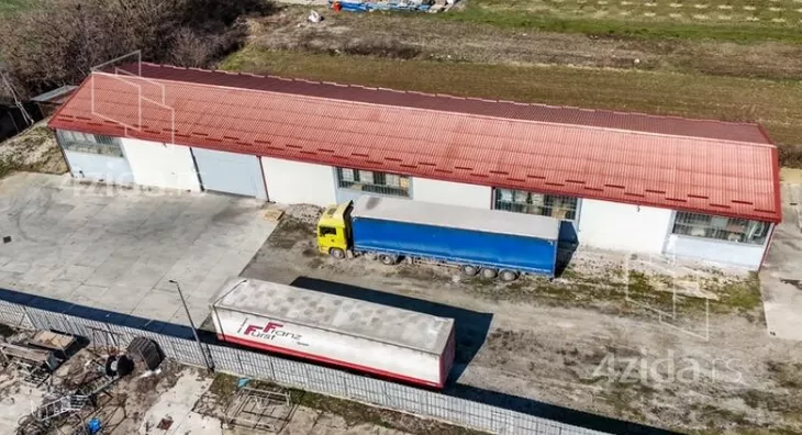 Poslovna zgrada | 4zida