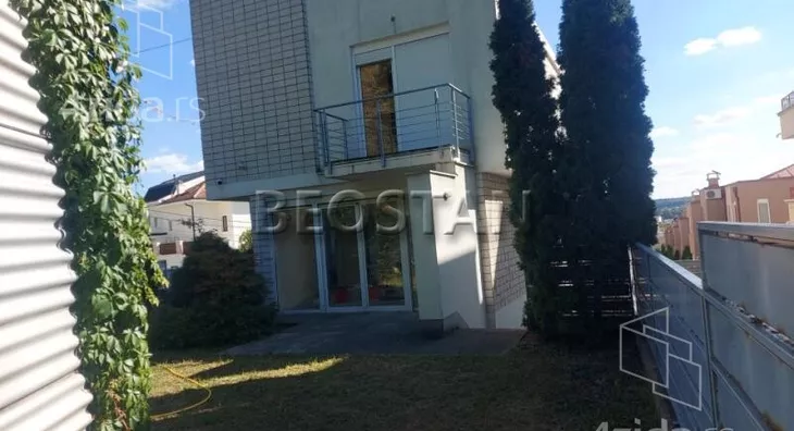 Šestosoban stan | 4zida