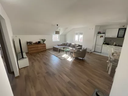 Branka Popovića 15a | 4zida.rs