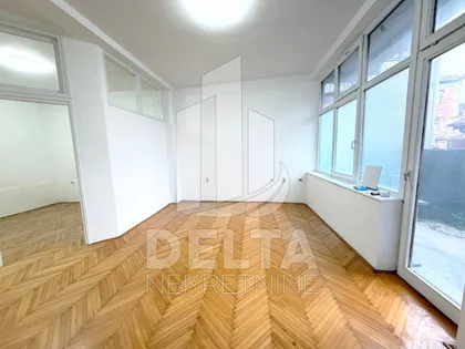 Crveni Pevac | 4zida.rs