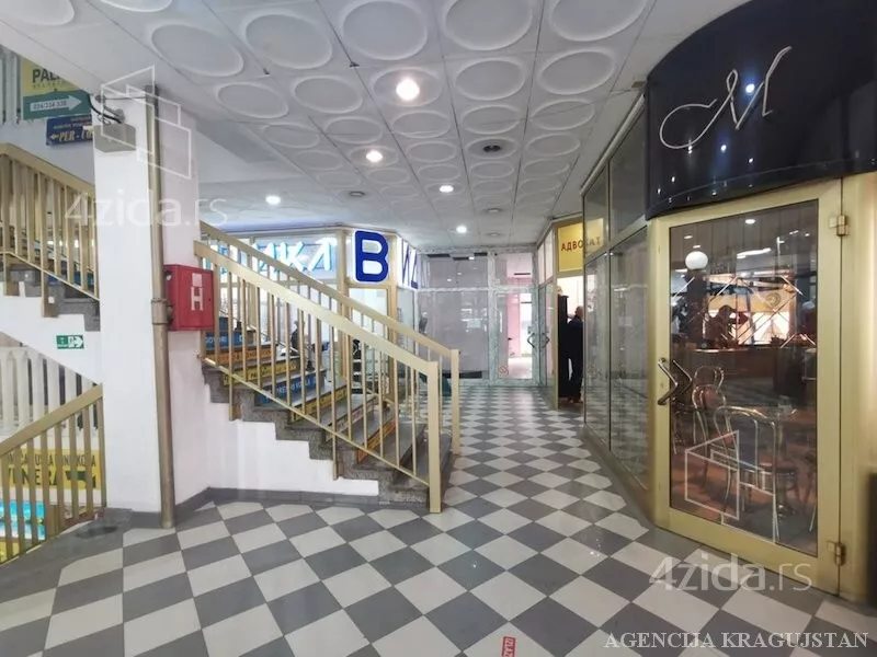 Poslovni prostor | 4zida