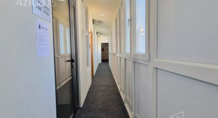 Devetosoban stan | 4zida