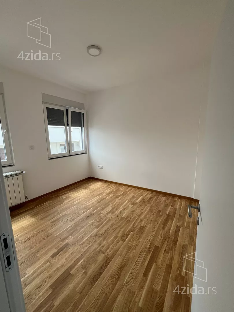 Četvoroiposoban stan | 4zida