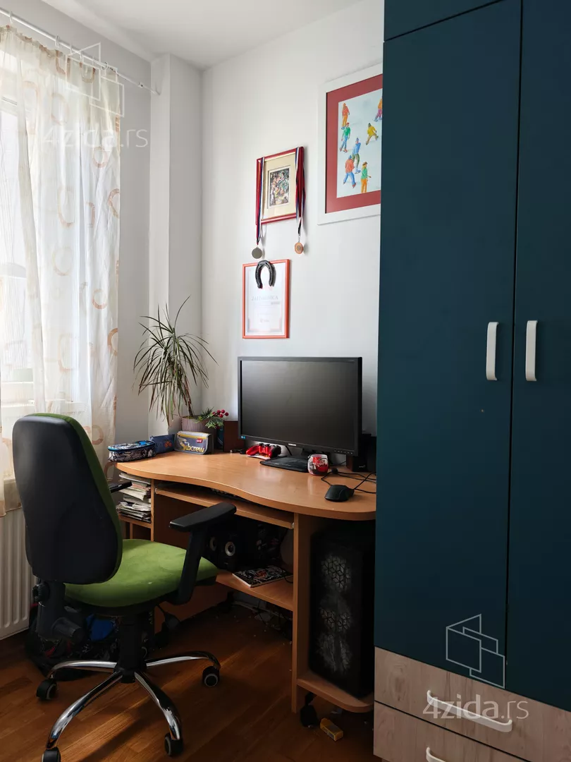 Troiposoban stan | 4zida