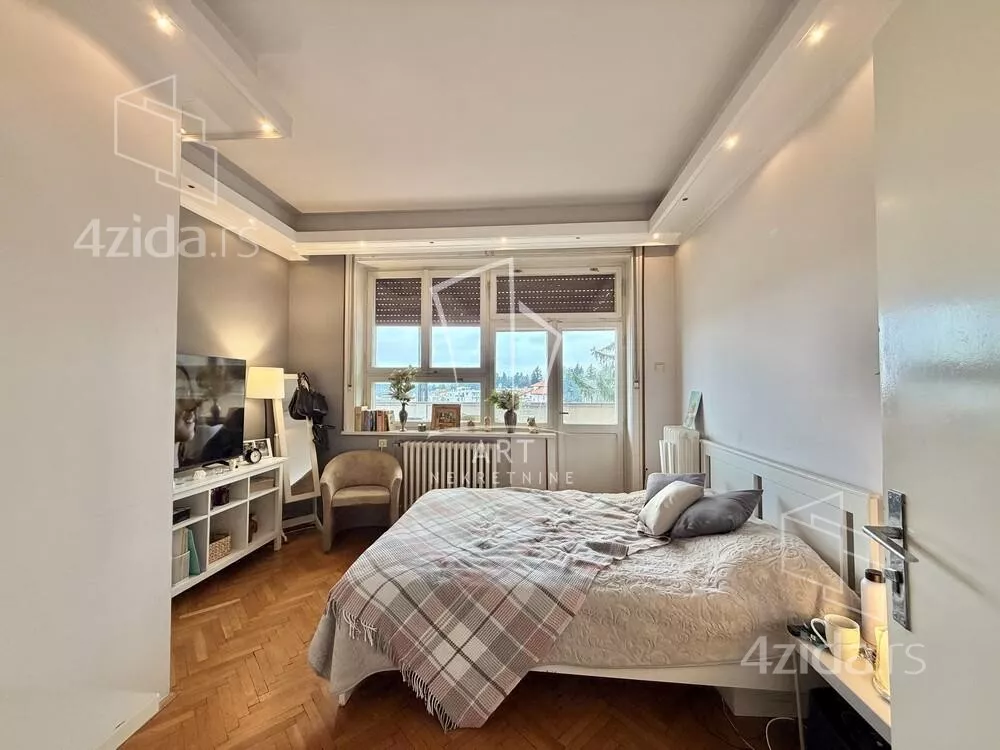 Petoiposoban stan | 4zida