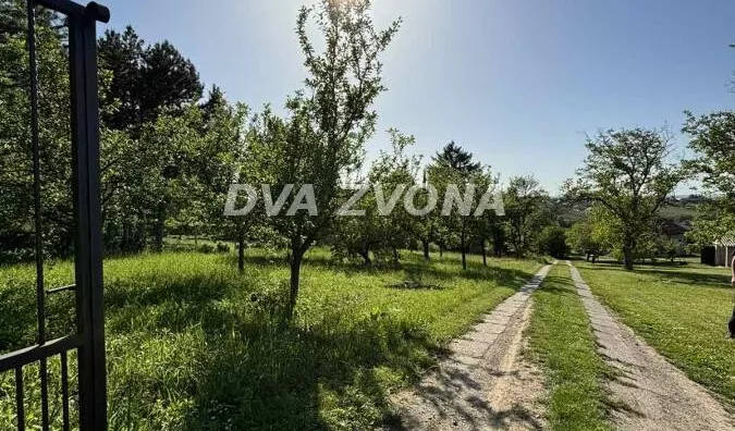 Plac | 4zida