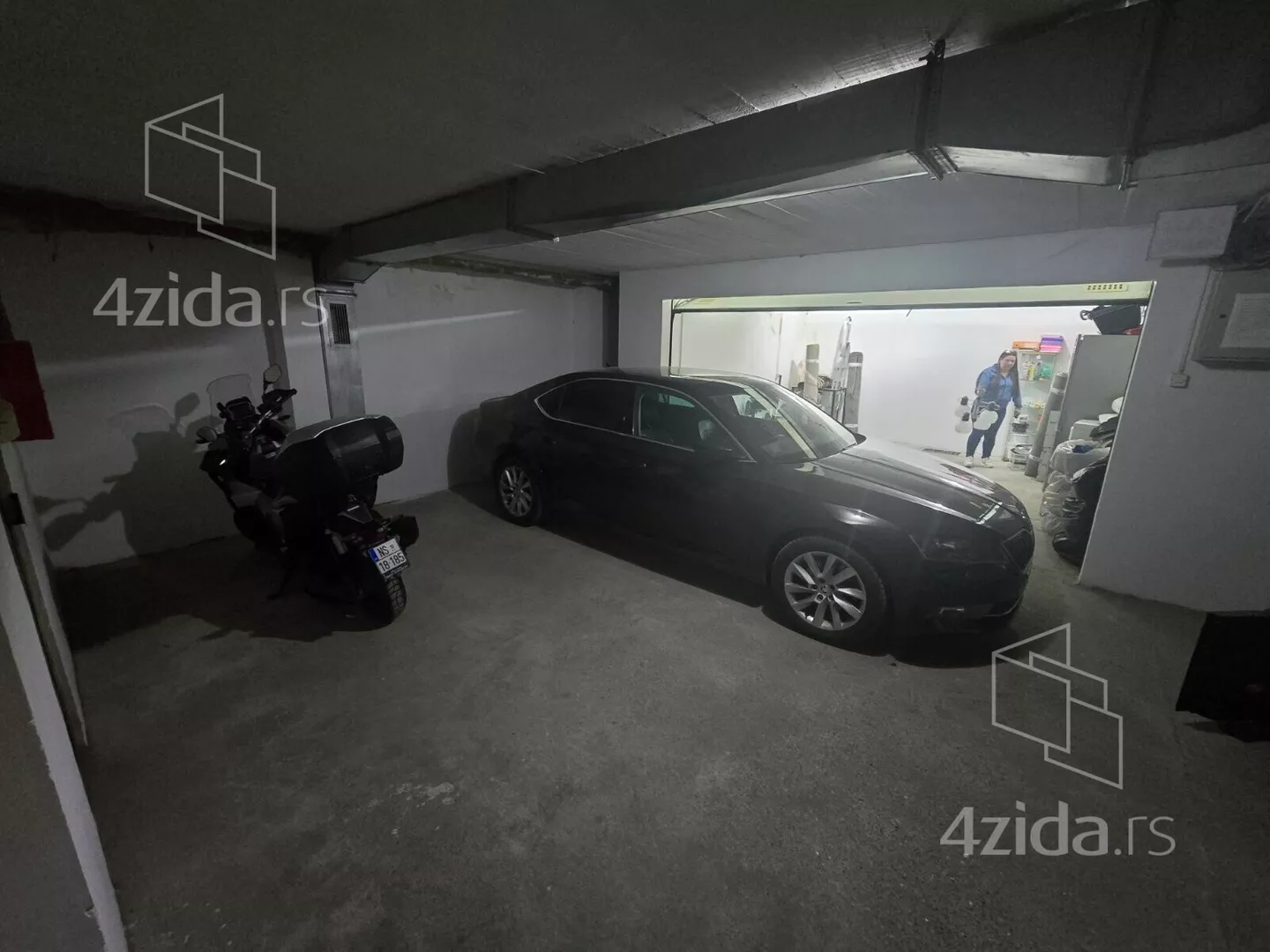 Garaža | 4zida