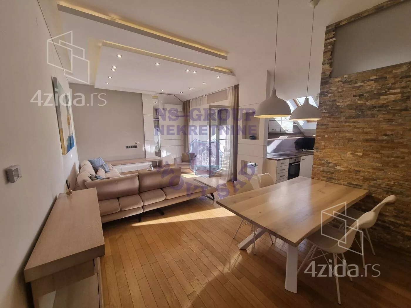 Četvorosoban stan | 4zida