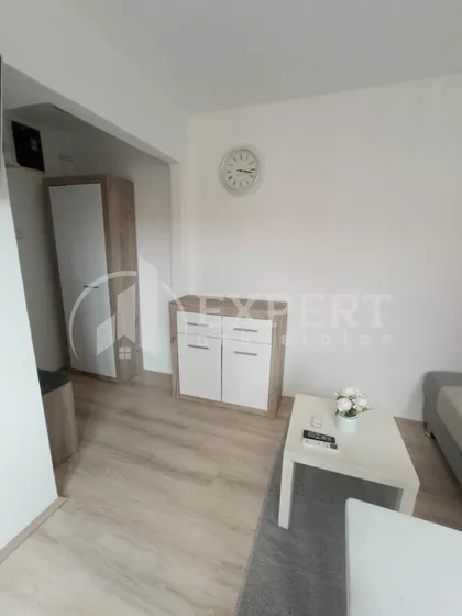 Obrenovićeva | 4zida.rs