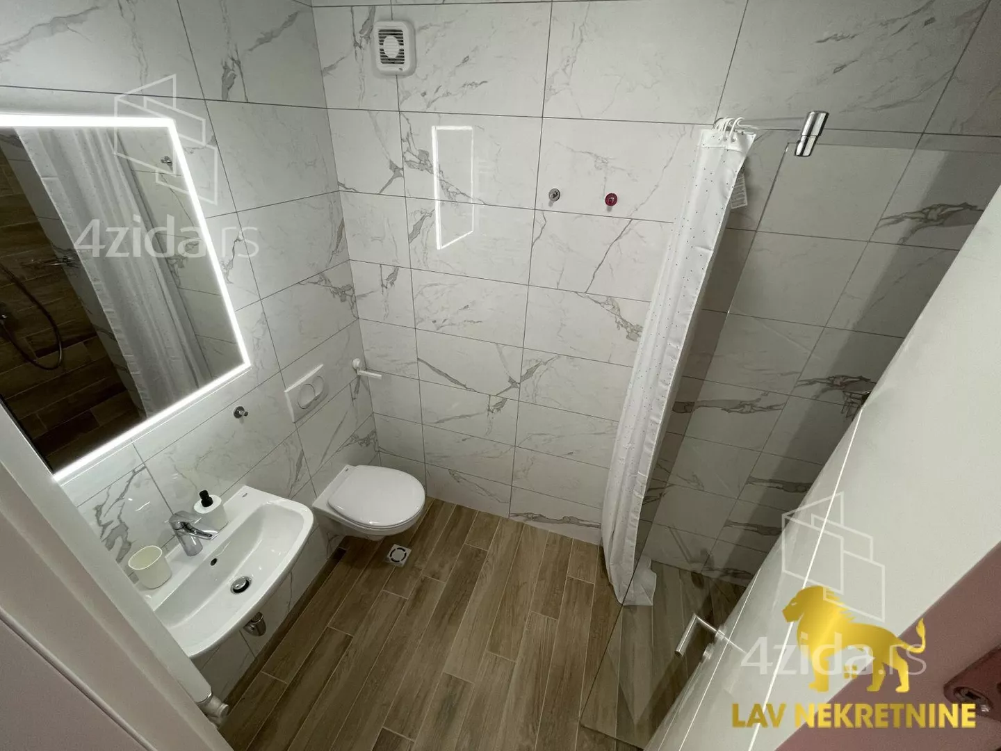 Jednoiposoban stan | 4zida