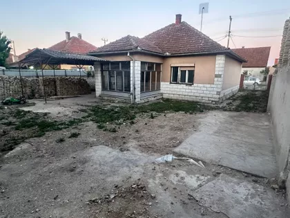 Radnička 70 | 4zida.rs