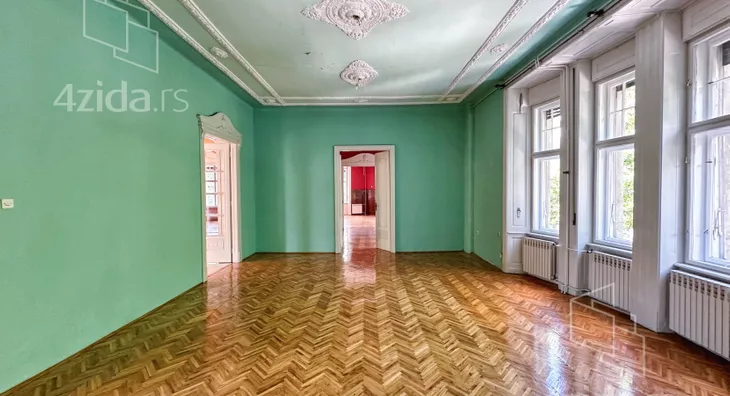Poslovna zgrada | 4zida