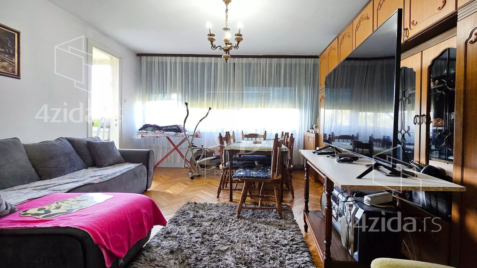 Troiposoban stan | 4zida