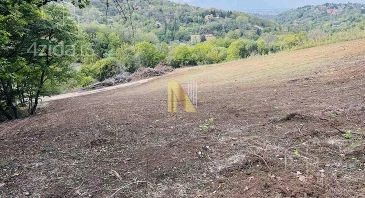 Plac | 4zida