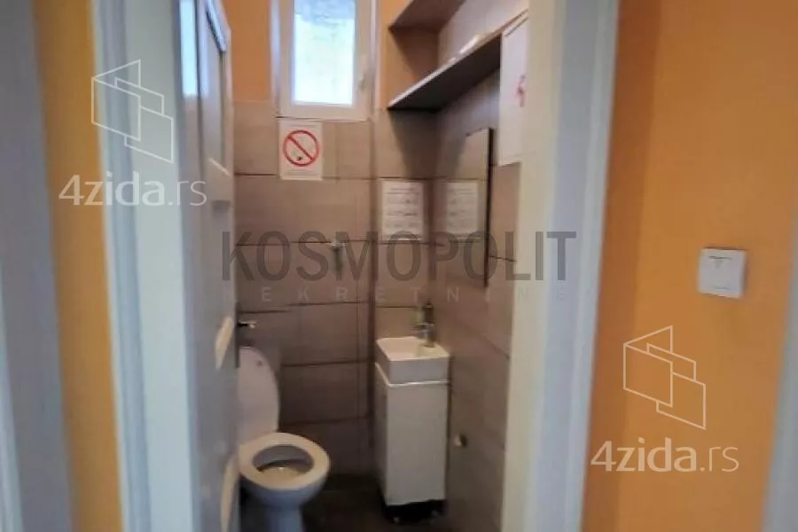 Četvoroiposoban stan | 4zida