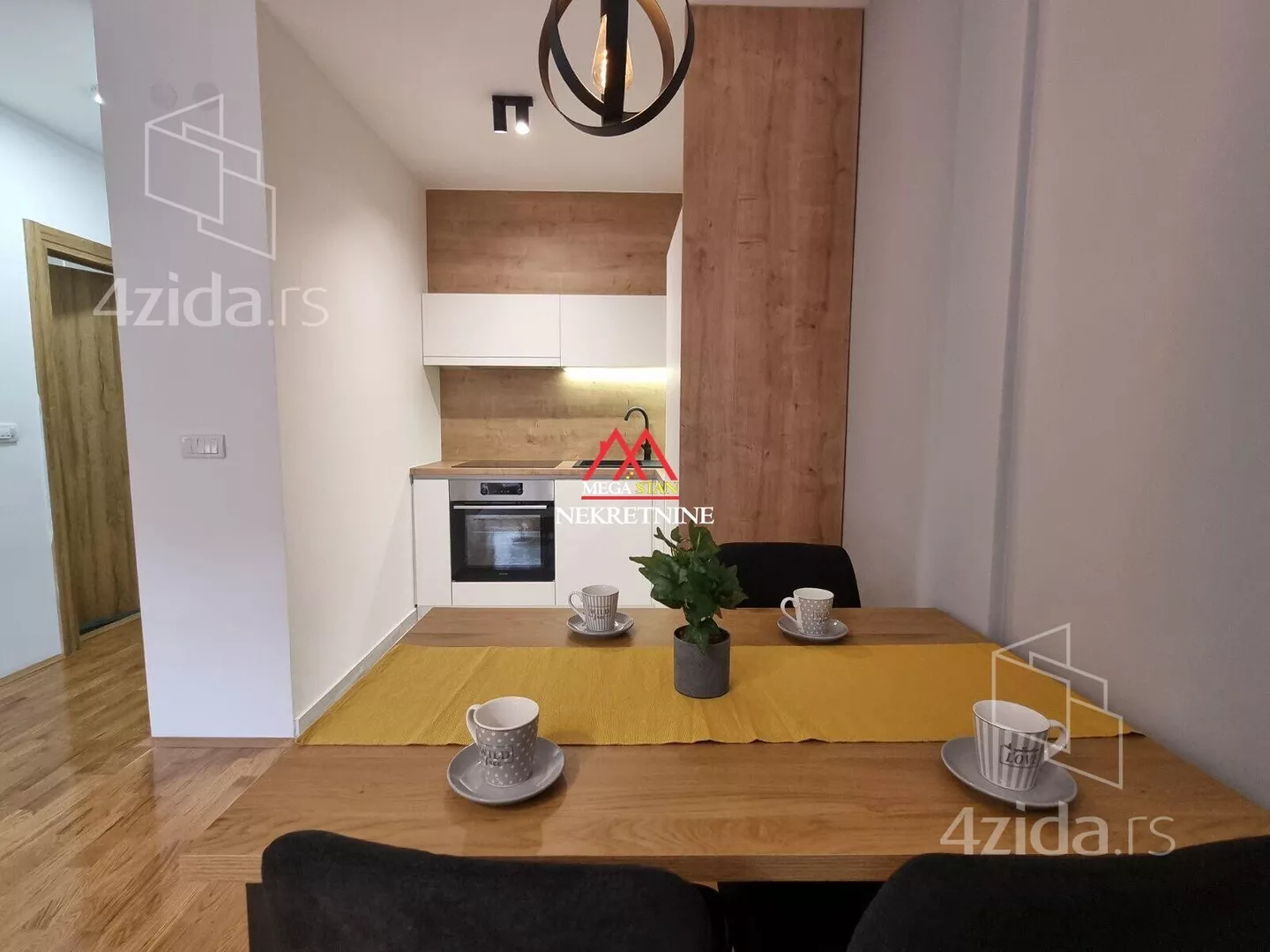 Jednoiposoban stan | 4zida