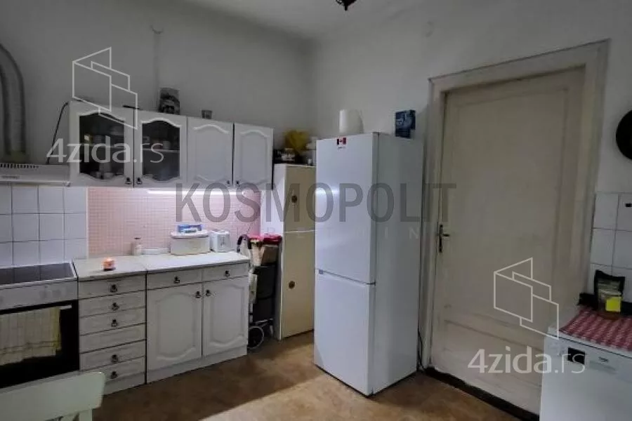 Četvoroiposoban stan | 4zida