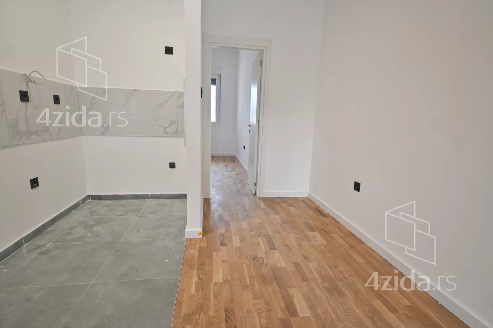 Jednoiposoban stan | 4zida