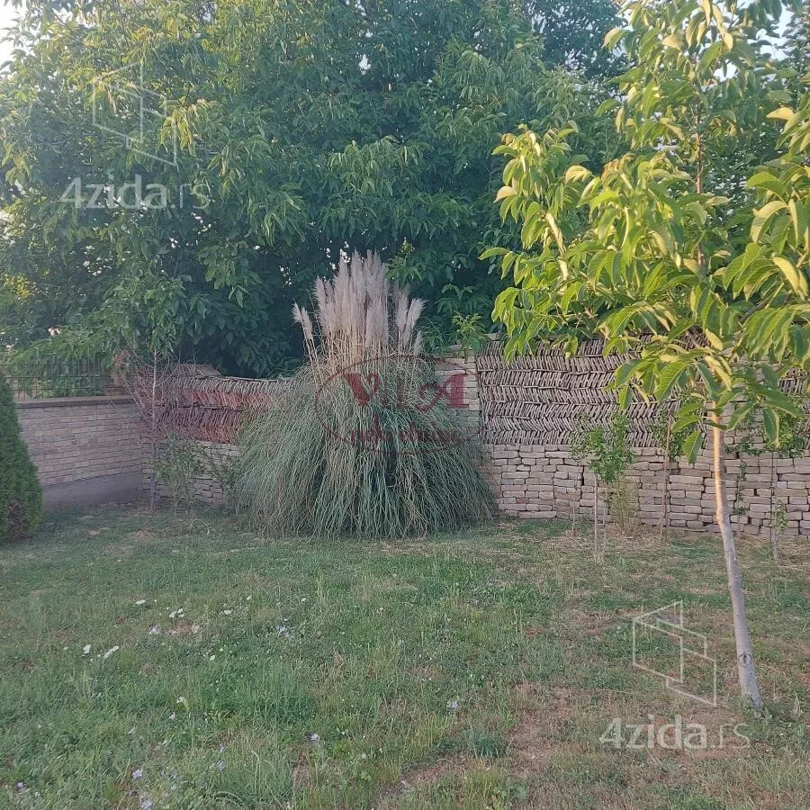 Plac | 4zida