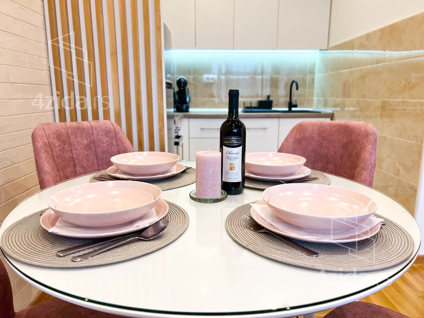 Jednoiposoban stan | 4zida