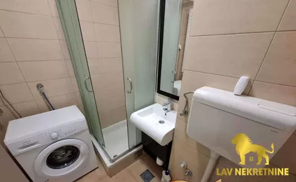 BRAĆE DRONJAK | 4zida.rs