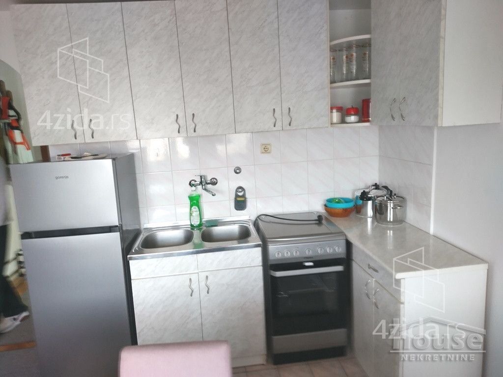 Apartment in Novi Sad - Više