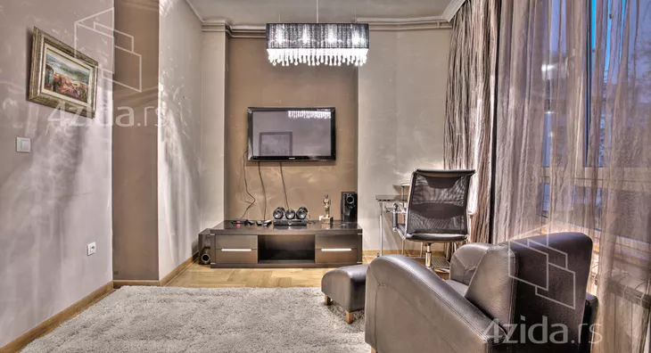 Petosoban stan | 4zida