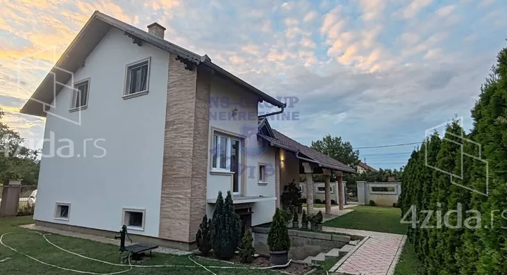 3-etažna kuća | 4zida