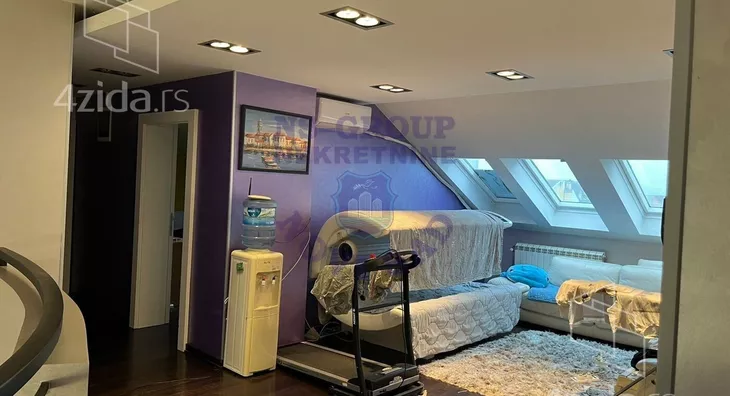 Sedmosoban stan | 4zida