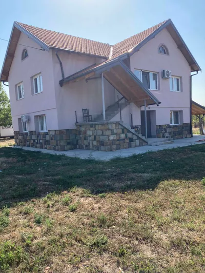 Milorada Grujića 12 | 4zida.rs